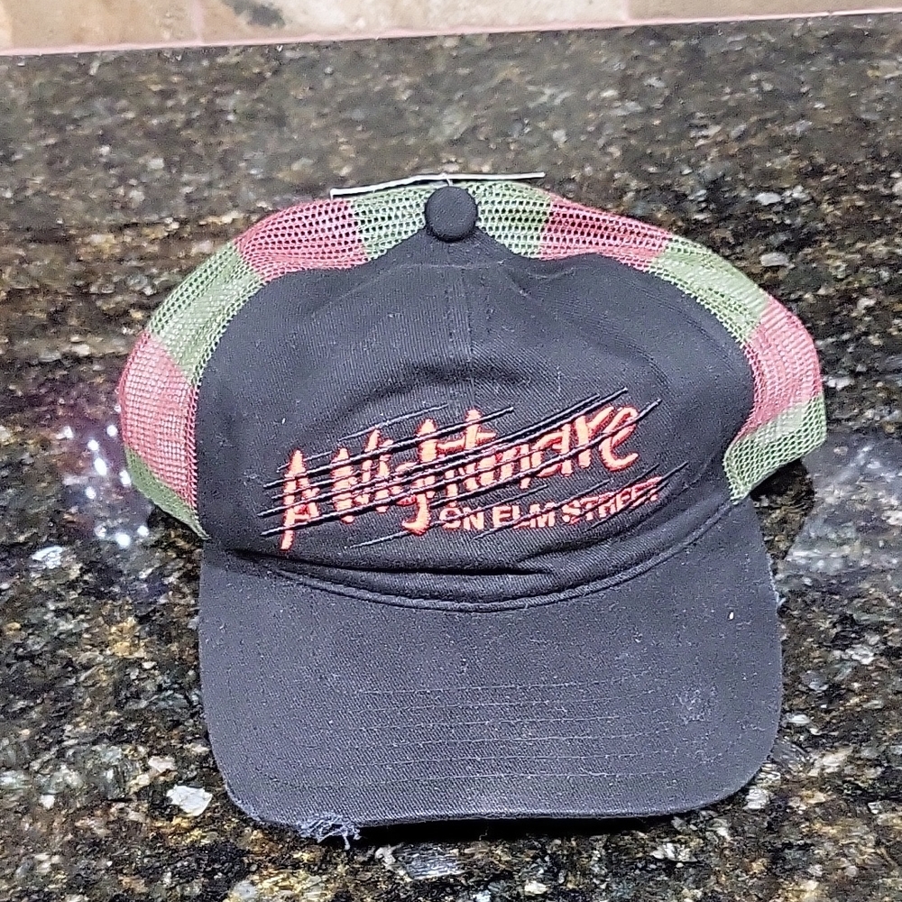 NWT Nightmare on Elm Street Trucker Hat Mesh Adjustable Distressed Red Green
